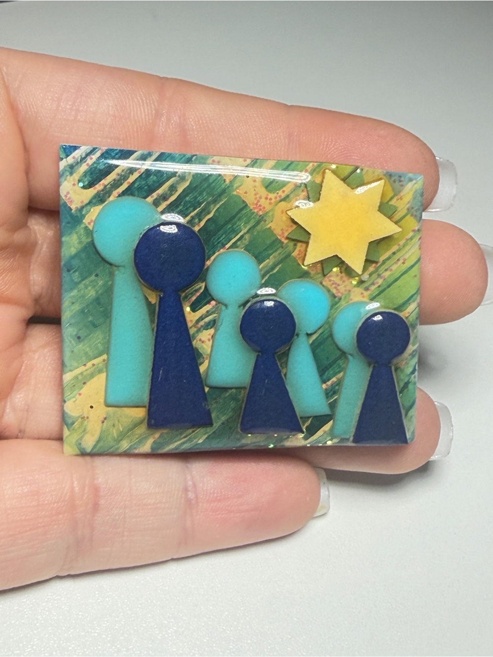 Lucinda People Brooch Family Star Resin Vintage Pin 2 inches